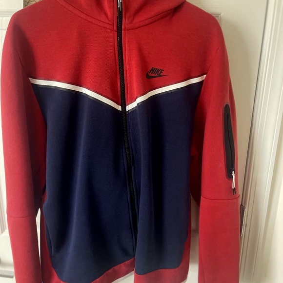 Men's Sweatsuit - Picture 1 of 6